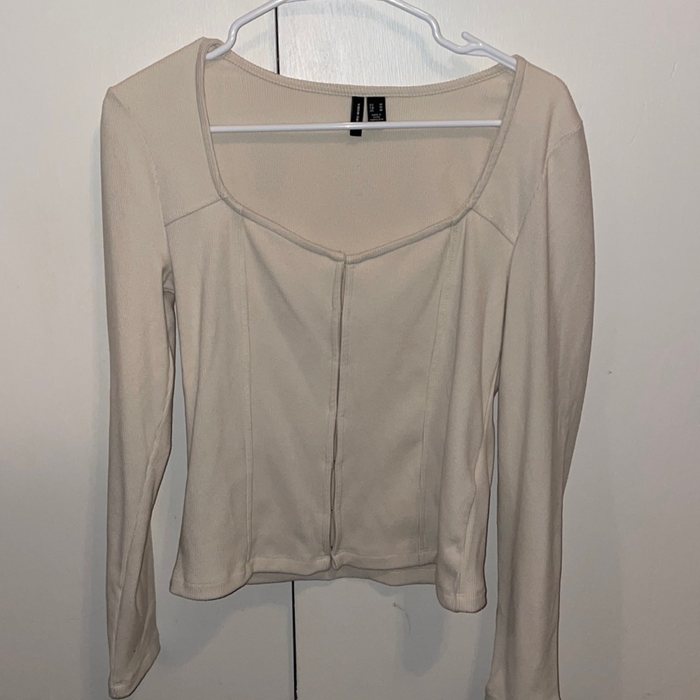 Long sleeve top